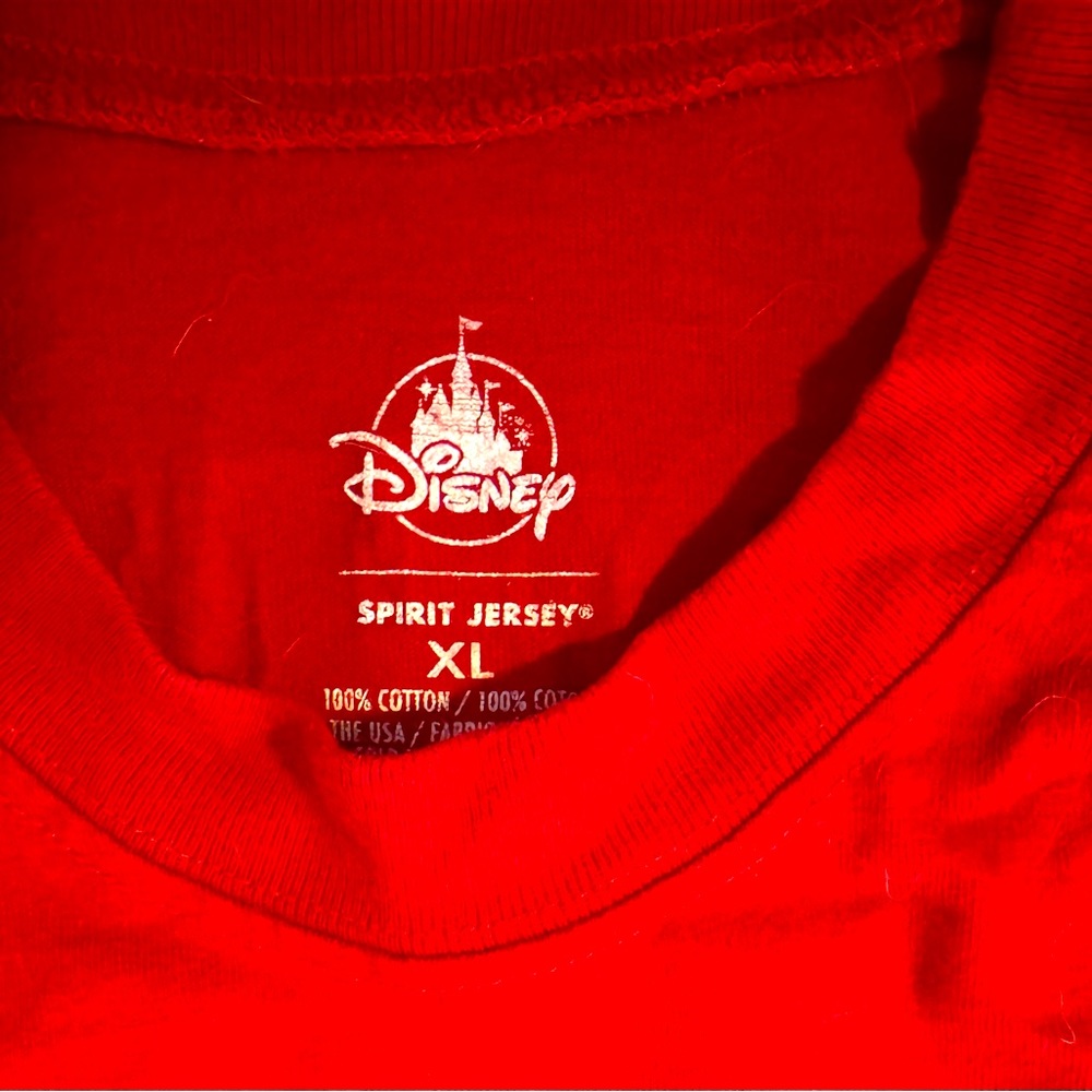 Disney Spirit Jersey. Merry Christmas. Size XL. No damage.